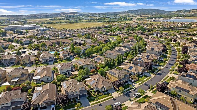 4084 David Loop, El Dorado Hills, CA 95762