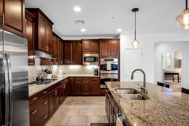 4084 David Loop, El Dorado Hills, CA 95762