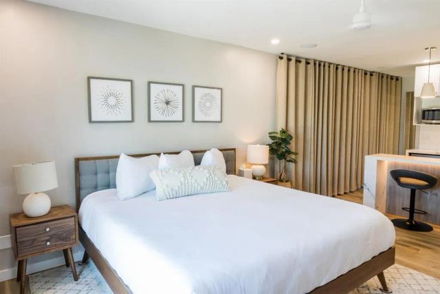 3761 Oleander Dr, San Diego, CA 92106