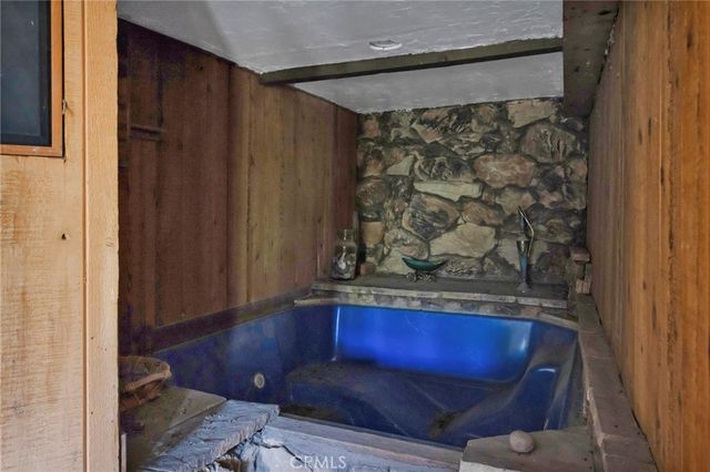 1333 Finger, Lake Arrowhead, CA 92352