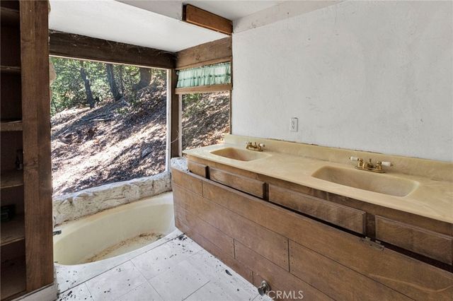 1333 Finger, Lake Arrowhead, CA 92352