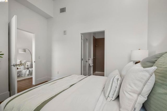 1545 1545 32nd Street 309, Oakland, CA 94608