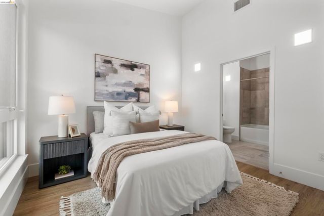 1545 1545 32nd Street 309, Oakland, CA 94608