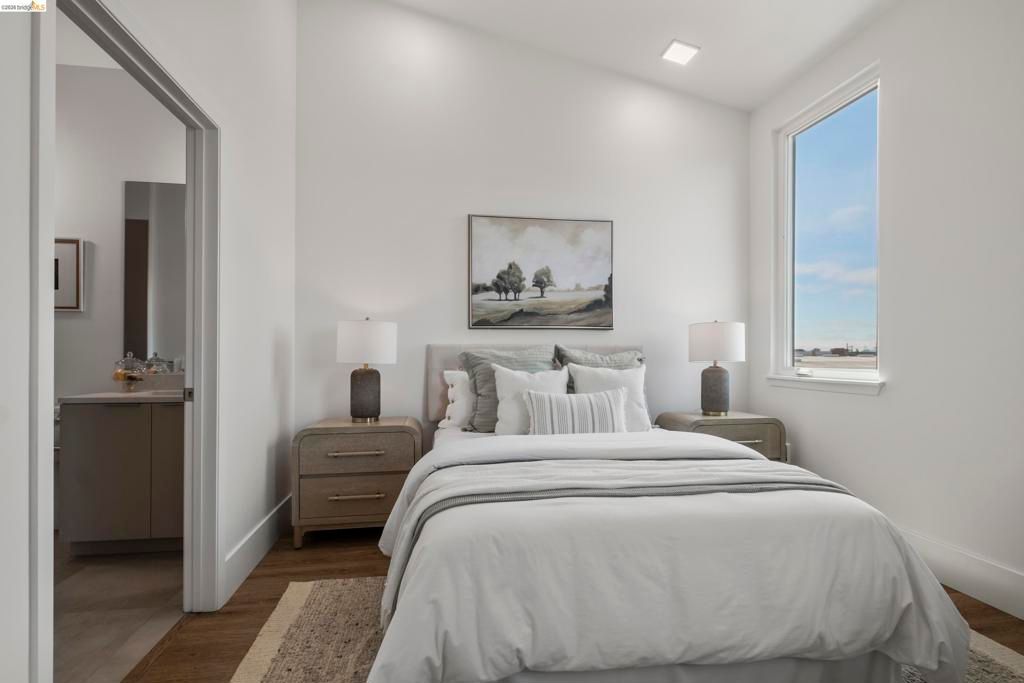 Image 15 of property listing at 1545 1545 32nd Street 309, Oakland, CA 94608