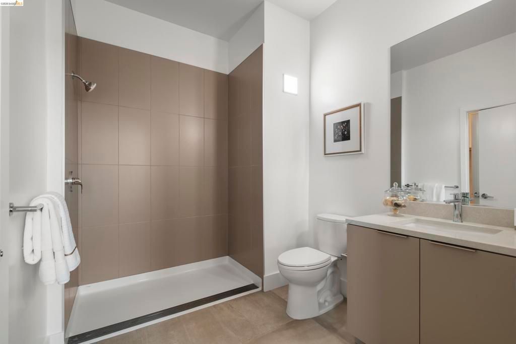 Image 18 of property listing at 1545 1545 32nd Street 309, Oakland, CA 94608