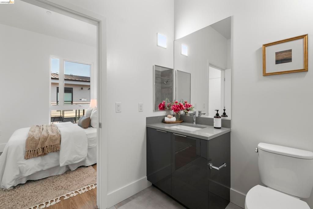 Image 25 of property listing at 1545 1545 32nd Street 309, Oakland, CA 94608