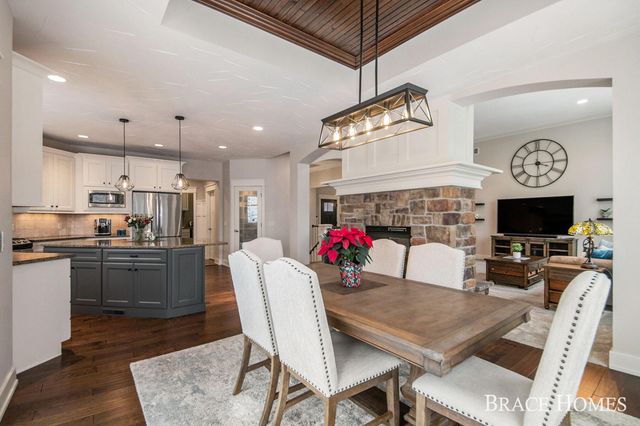 578 Stonehenge Drive SW, Grandville, MI 49418