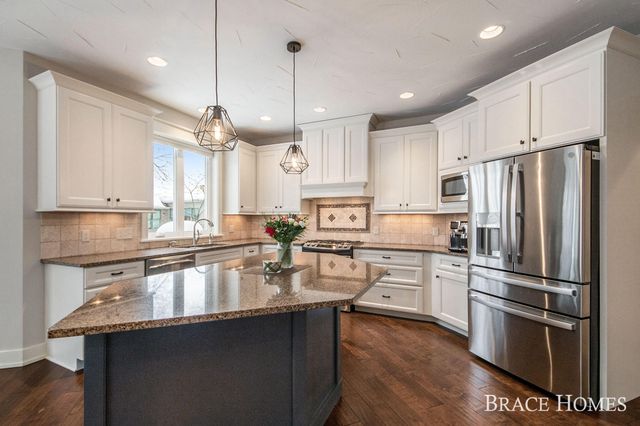 578 Stonehenge Drive SW, Grandville, MI 49418