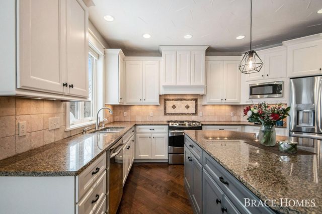 578 Stonehenge Drive SW, Grandville, MI 49418