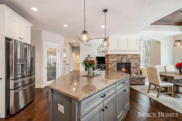 578 Stonehenge Drive SW, Grandville, MI 49418