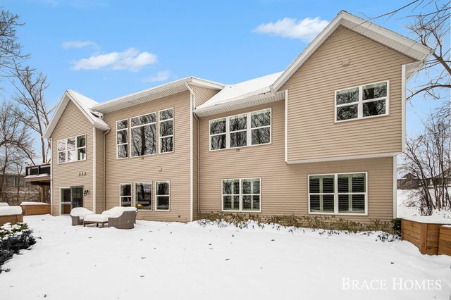 578 Stonehenge Drive SW, Grandville, MI 49418