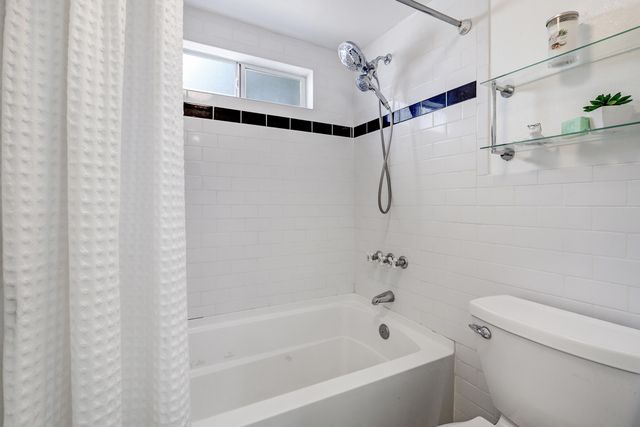 615 Edith Boulevard SE, Albuquerque, NM 87102