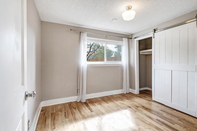 615 Edith Boulevard SE, Albuquerque, NM 87102