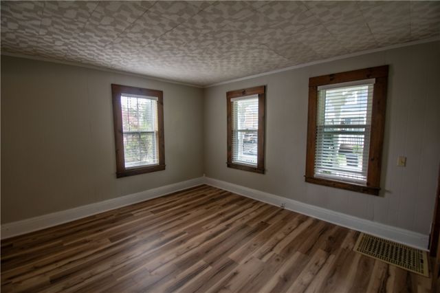 88 West Street, Geneva City, NY 14456