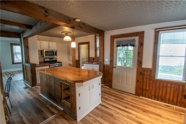 88 West Street, Geneva City, NY 14456