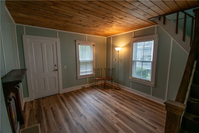 88 West Street, Geneva City, NY 14456