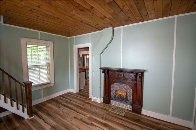 88 West Street, Geneva City, NY 14456