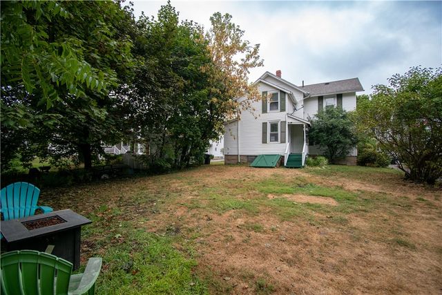 88 West Street, Geneva City, NY 14456