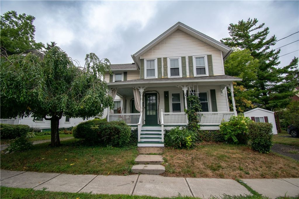 88 West Street, Geneva City, NY 14456