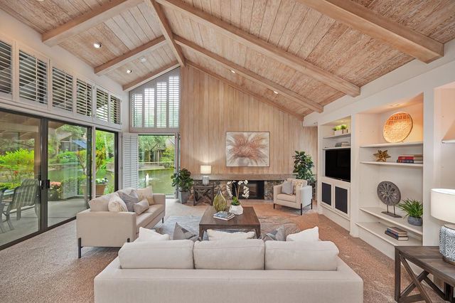 7650 Pineridge Ln, Fair Oaks, CA 95628