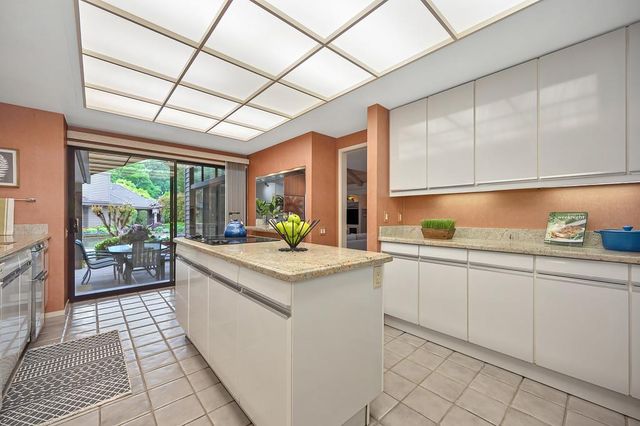 7650 Pineridge Ln, Fair Oaks, CA 95628