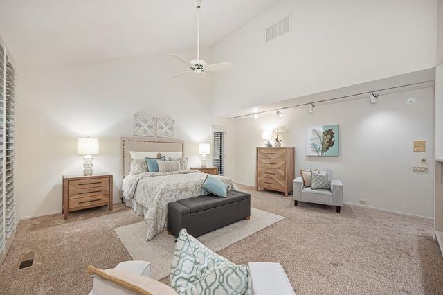 7650 Pineridge Ln, Fair Oaks, CA 95628