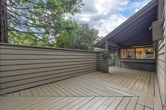 7650 Pineridge Ln, Fair Oaks, CA 95628