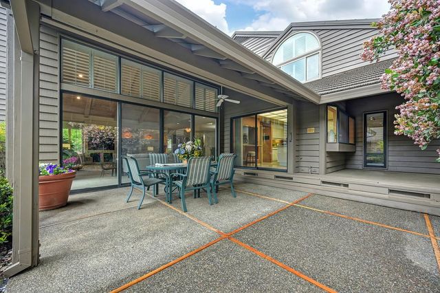 7650 Pineridge Ln, Fair Oaks, CA 95628