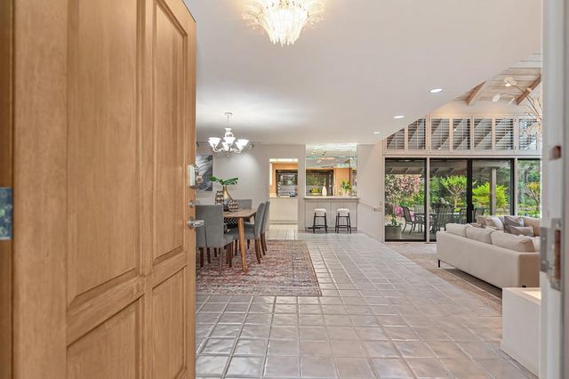 7650 Pineridge Ln, Fair Oaks, CA 95628