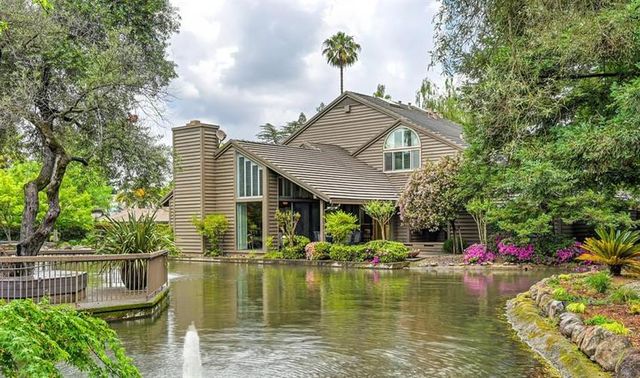 7650 Pineridge Ln, Fair Oaks, CA 95628