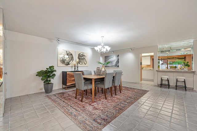 7650 Pineridge Ln, Fair Oaks, CA 95628