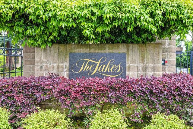 7650 Pineridge Ln, Fair Oaks, CA 95628