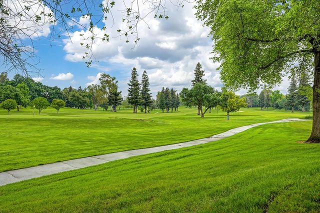 7650 Pineridge Ln, Fair Oaks, CA 95628