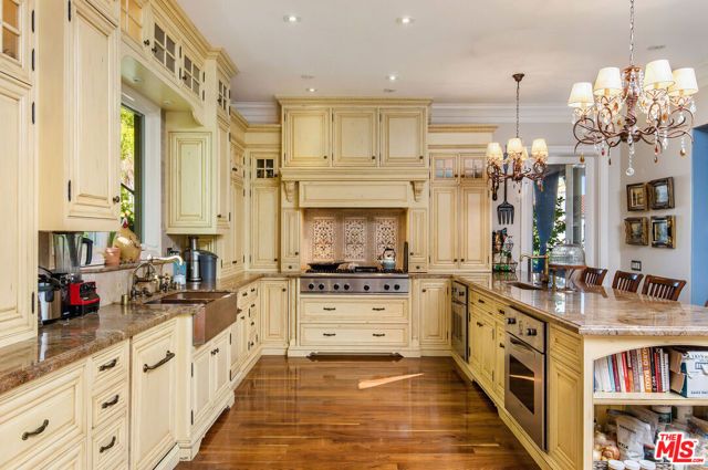 24908 Bella Vista Drive, Calabasas, CA 91302