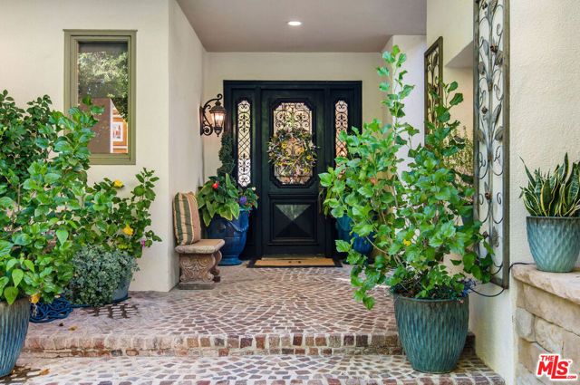 24908 Bella Vista Drive, Calabasas, CA 91302