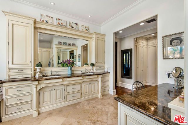 24908 Bella Vista Drive, Calabasas, CA 91302