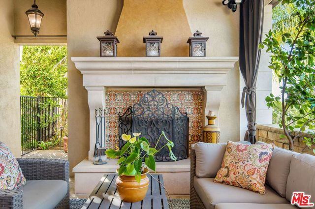 24908 Bella Vista Drive, Calabasas, CA 91302