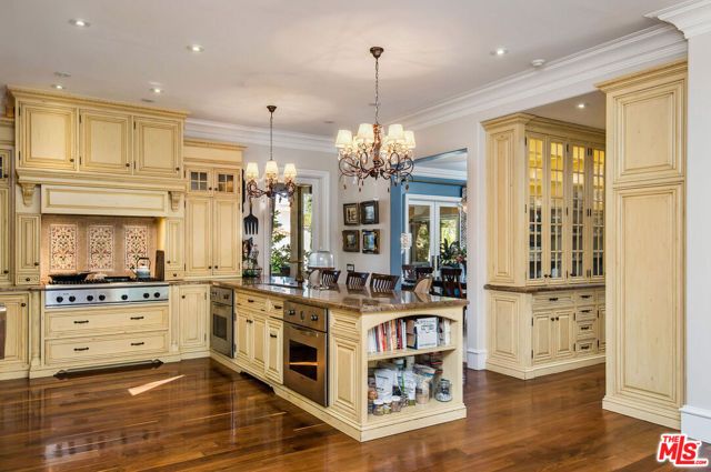 24908 Bella Vista Drive, Calabasas, CA 91302