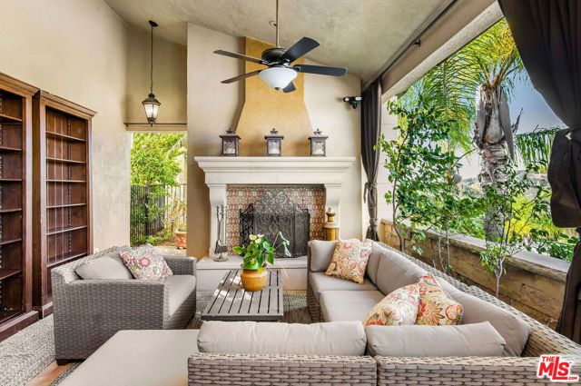 24908 Bella Vista Drive, Calabasas, CA 91302