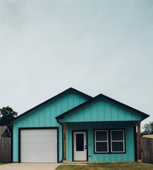 729 E Sears Street, Denison, TX 75021