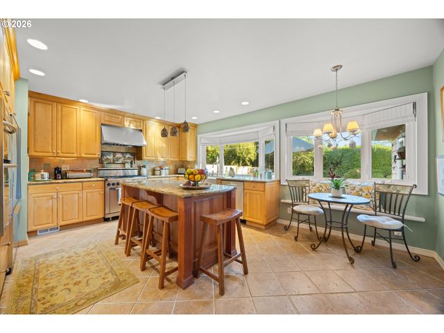 7880 Sw Westmoor Way, Portland, OR 97225