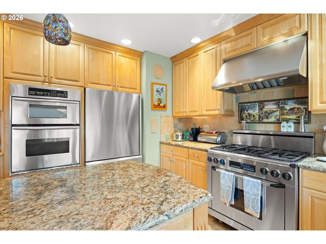 7880 Sw Westmoor Way, Portland, OR 97225