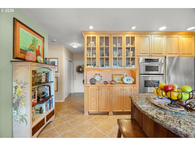 7880 Sw Westmoor Way, Portland, OR 97225