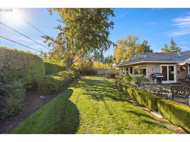 7880 Sw Westmoor Way, Portland, OR 97225