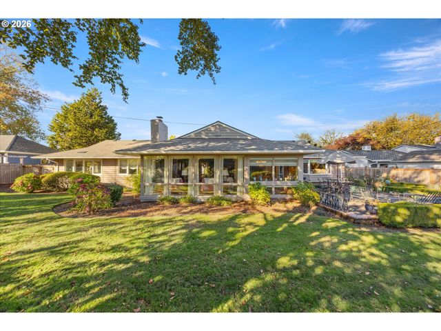 7880 Sw Westmoor Way, Portland, OR 97225