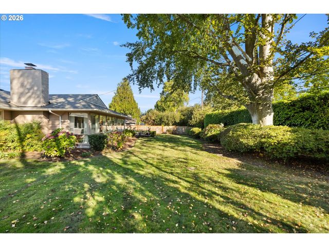 7880 Sw Westmoor Way, Portland, OR 97225