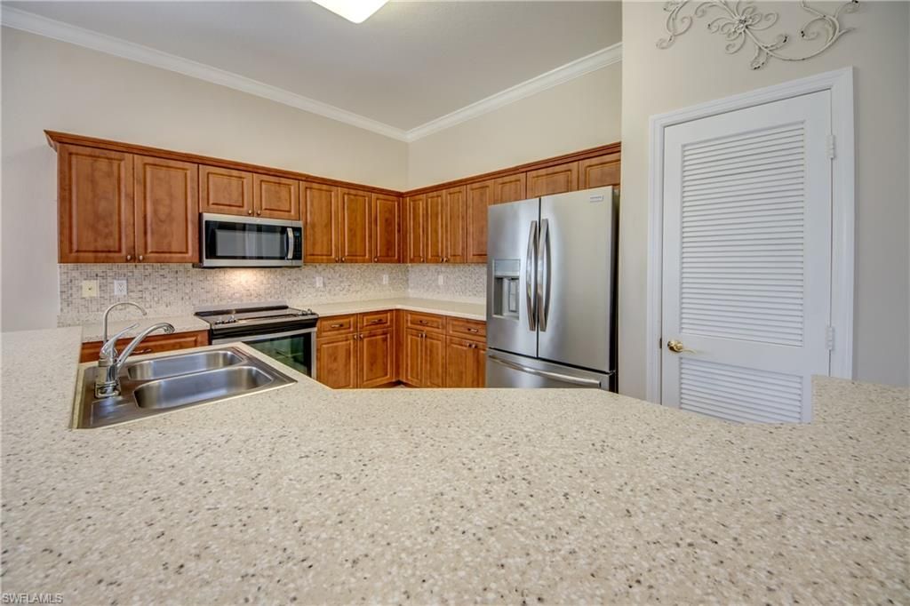 Image 23 of property listing at 2669 Sunset Lake DR, Cape Coral, FL 33909