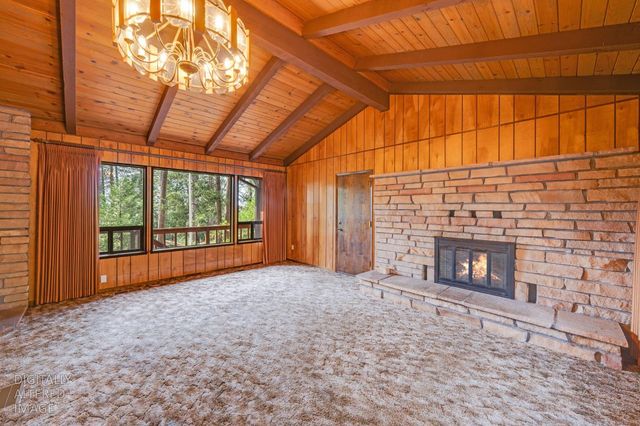 4949 Steelhead Ln, Pollock Pines, CA 95726