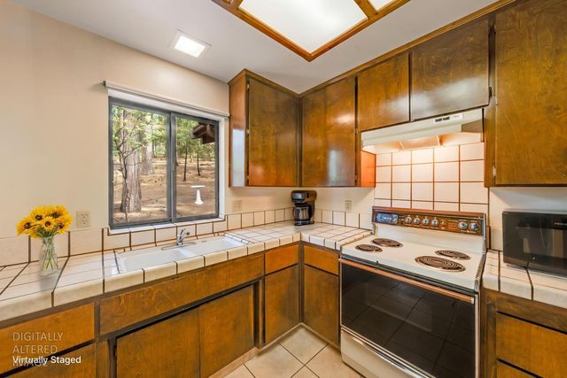 4949 Steelhead Ln, Pollock Pines, CA 95726