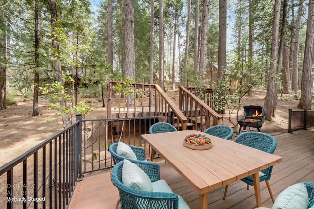 4949 Steelhead Ln, Pollock Pines, CA 95726